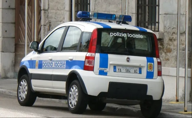 Giochi, scoperta attività illegale in un bar di Roma: denunciata la titolare e sette clienti