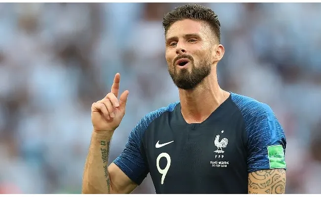 Serie A. Lazio-Milan, sfida delicata tra Champions e Scudetto. Giroud, in gol a 2,50 su Sisal.it, pronto a trascinare i rossoneri