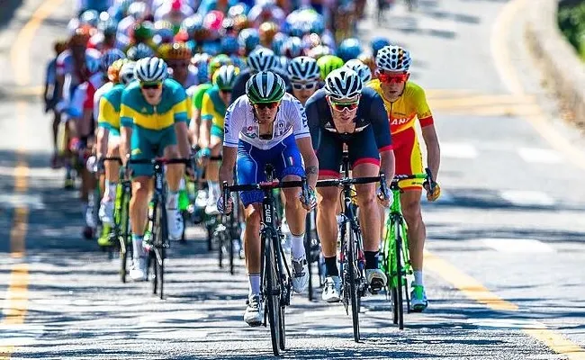 Giro d’Italia: Evenepoel guida la lista dei favoriti su Snai. Dietro c’è Roglic, Caruso a 33 il primo degli italiani