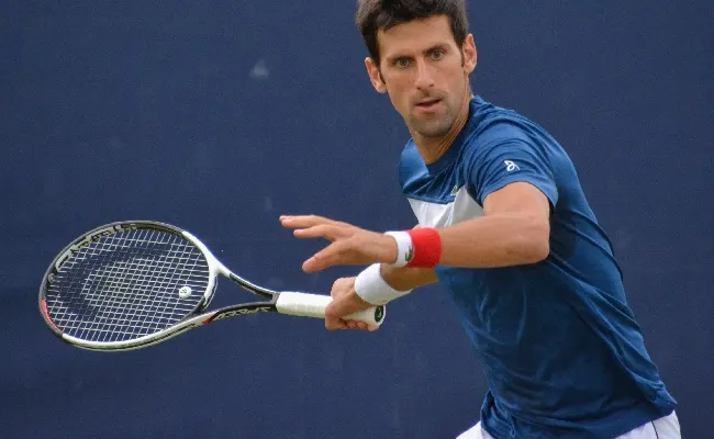 Tennis: Djokovic da battere alle ATP Finals con Alcaraz primo rivale. Sinner fiuta l’impresa: trionfo azzurro a 6,00 su Sisal.it