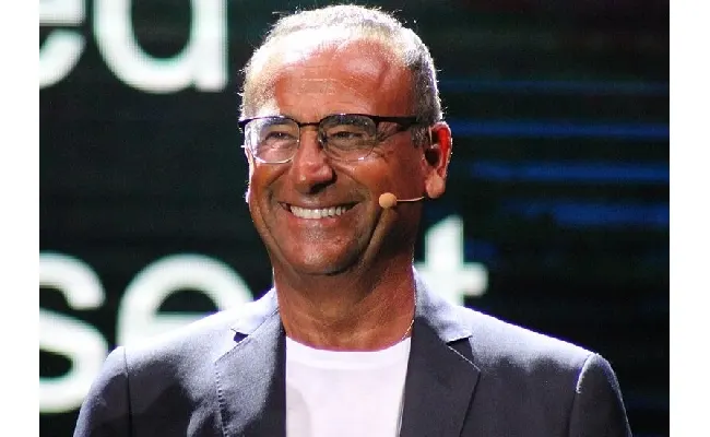 Sanremo 2025, ribaltone nelle quote: per i bookie ora è Carlo Conti il favorito alla conduzione del Festival