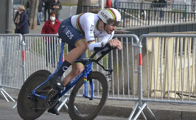 Ciclismo, Milano-Sanremo: l'Italia sogna con Ganna e Milan, è duello nelle quote con Pogacar e Van Der Poel