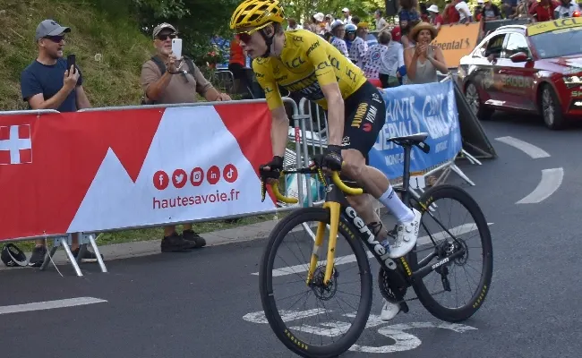 Giro d’Italia nel segno di Vingegaard: a 1,05 su Snai il trionfo del danese, Pellizzari in pole come miglior giovane
