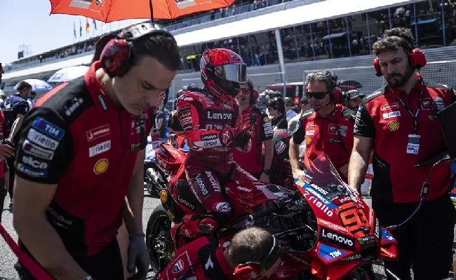 MotoGP, Gran Premio Gran Bretagna: Marquez pigliatutto. Lo spagnolo (2,50) senza rivali a Silverstone, l’Italia punta sul riscatto di Bezzecchi e Bagnaia