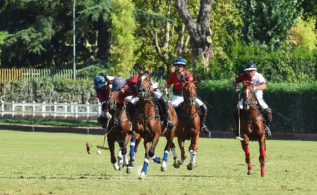 Italia Polo Challenge, a Piazza di Siena si riaccende la passione. Domani la sfilata per le vie del centro di Roma