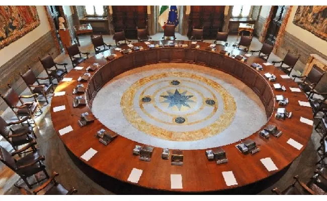 Manovra 2025, il Governo stringe sui giochi: nuove entrate per 400 milioni, aumentano i costi per concessioni slot, Videolotteries, scommesse e online