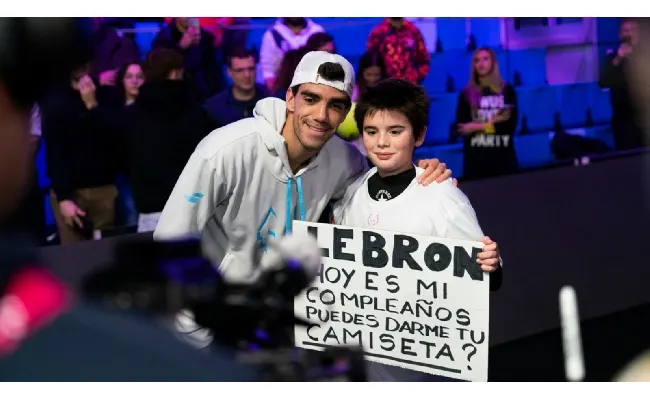 Milano Premier Padel P1: Lebron e Di Nenno fanno sul serio, e il Lobo ha un cuore d’oro. Cardona, un passo avanti nella FIP Race verso Barcellona