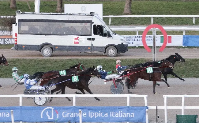 Ippica, alla 'prima' di febbraio all'Ippodromo Snai San Siro Fosciandora Dr protagonista nel Premio Chris Evert Treb raccogliendo la nona vittoria in 14 uscite