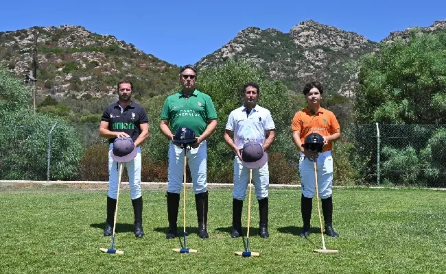 I giocatori giù da cavallo per ricordare Gaia, Sami e Fares. Italia Polo Challenge si unisce al dolore per le vittime di Arzachena