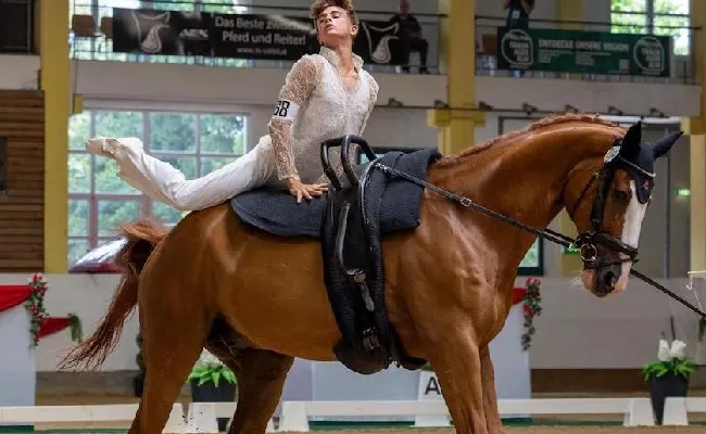 Equitazione, Mondiali giovanili di Volteggio: Jan Stellahaegi è medaglia di bronzo