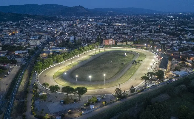 Ippica, Ippodromo Snai Sesana: mercoledì la “prima” di settembre la Tris-Quartè-Quintè in ricordo di Paolo Facci